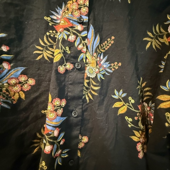 Floral Loft Women's Top - Picture 6 of 8